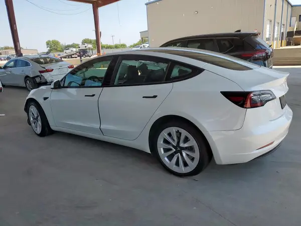 5YJ3E1EA8PF435785 2023 TESLA MODEL 3 - Image 2