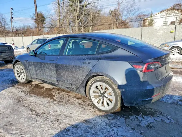 5YJ3E1EA8PF437388 2023 TESLA MODEL 3 - Image 2