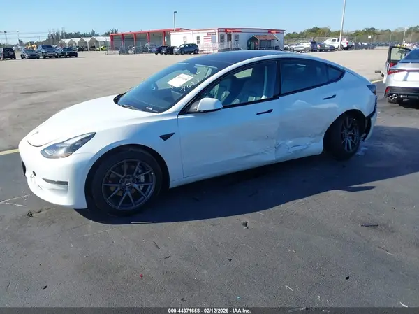 5YJ3E1EA8PF437617 2023 TESLA MODEL 3 - Image 2