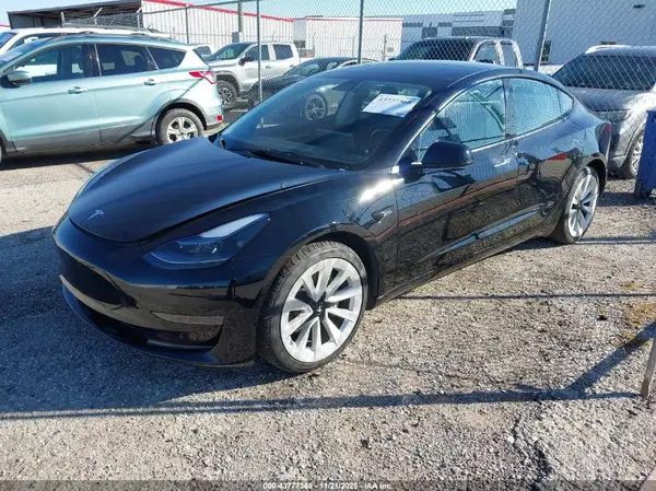 5YJ3E1EA8PF437990 2023 TESLA MODEL 3 - Image 2