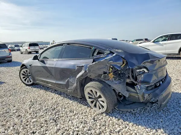 5YJ3E1EA8PF446706 2023 TESLA MODEL 3 - Image 2
