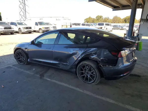 5YJ3E1EA8PF447337 2023 TESLA MODEL 3 - Image 2