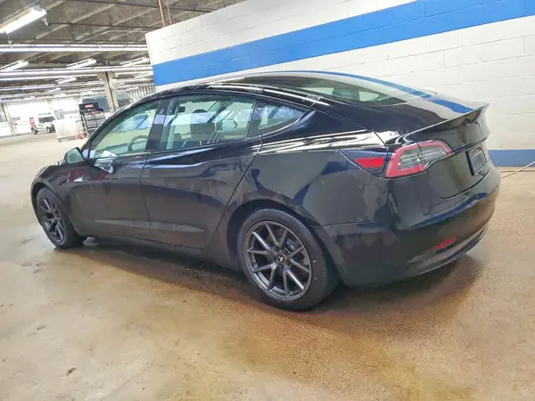 5YJ3E1EA8PF447970 2023 TESLA MODEL 3 - Image 2