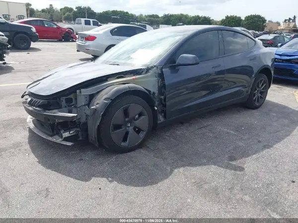 5YJ3E1EA8PF451131 2023 TESLA MODEL 3 - Image 2