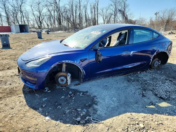 5YJ3E1EA8PF451940 2023 TESLA MODEL 3 - Image 1