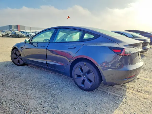 5YJ3E1EA8PF452991 2023 TESLA MODEL 3 - Image 2