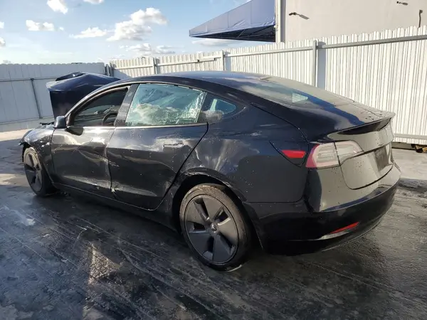 5YJ3E1EA8PF453400 2023 TESLA MODEL 3 - Image 2