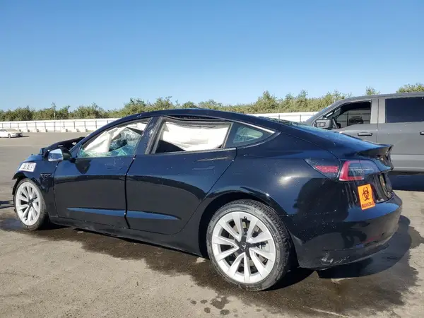 5YJ3E1EA8PF455809 2023 TESLA MODEL 3 - Image 2