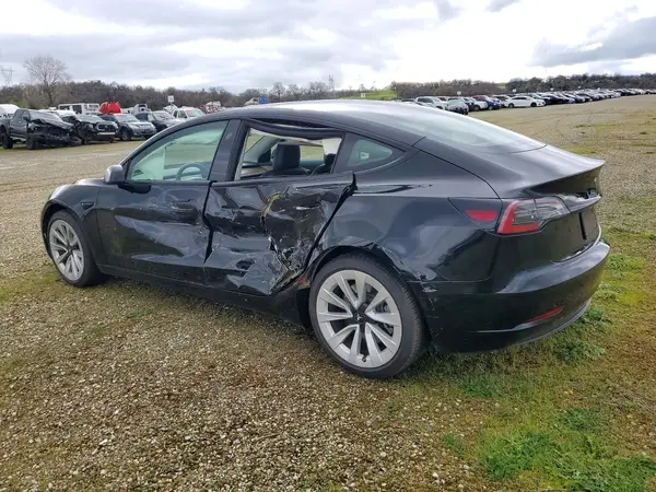 5YJ3E1EA8PF456622 2023 TESLA MODEL 3 - Image 2
