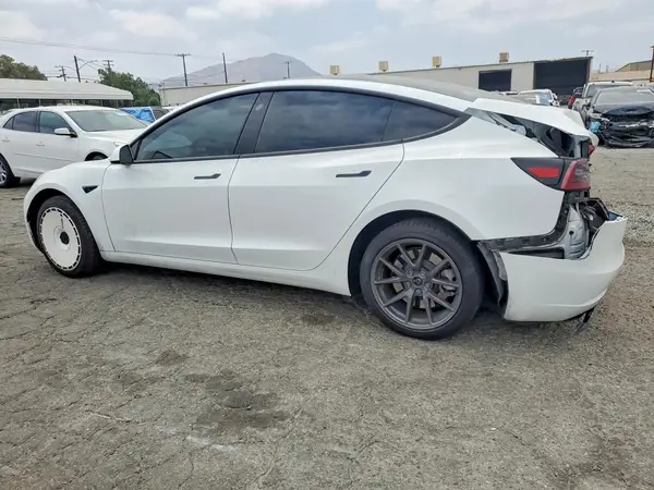 5YJ3E1EA8PF456670 2023 TESLA MODEL 3 - Image 2