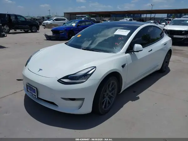 5YJ3E1EA8PF458421 2023 TESLA MODEL 3 - Image 2