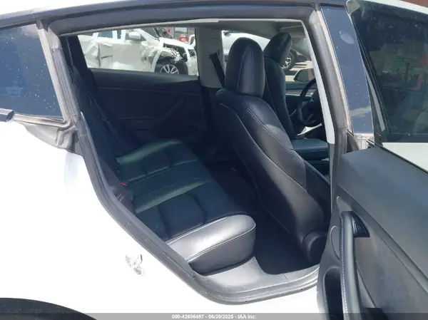 5YJ3E1EA8PF458421 2023 TESLA MODEL 3 - Image 8