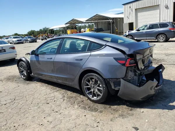 5YJ3E1EA8PF465370 2023 TESLA MODEL 3 - Image 2
