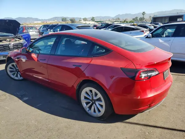 5YJ3E1EA8PF470021 2023 TESLA MODEL 3 - Image 2