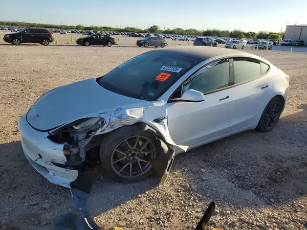 5YJ3E1EA8PF476045 2023 TESLA MODEL 3 - Image 1