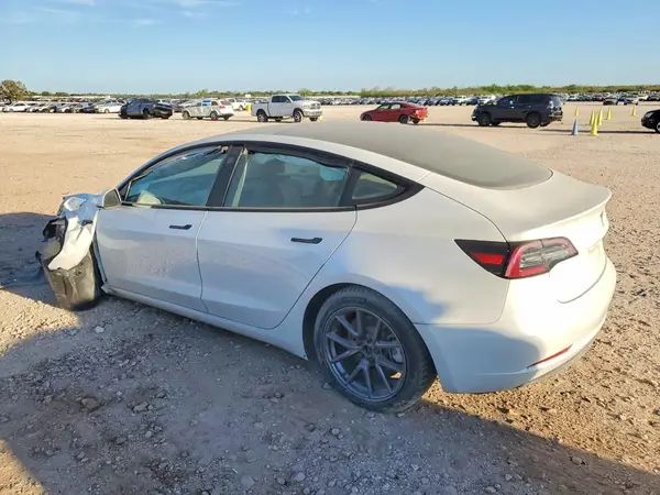 5YJ3E1EA8PF476045 2023 TESLA MODEL 3 - Image 2