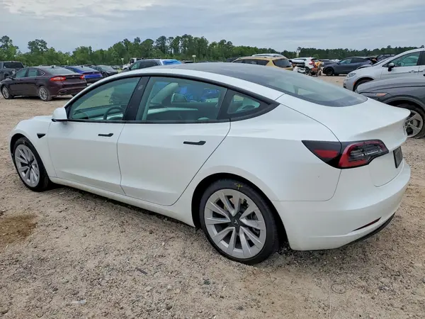 5YJ3E1EA8PF483450 2023 TESLA MODEL 3 - Image 2