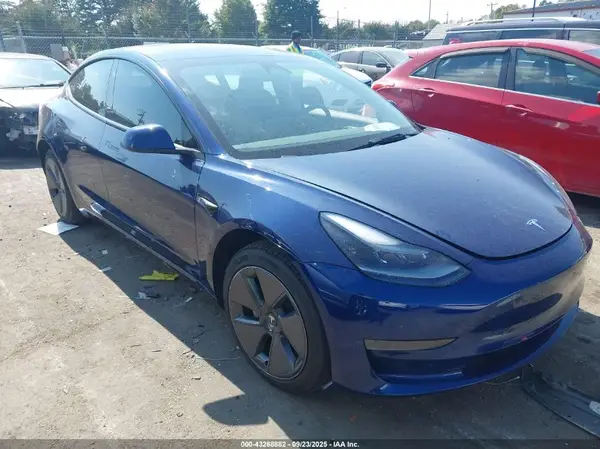 5YJ3E1EA8PF490527 2023 TESLA MODEL 3 - Image 1