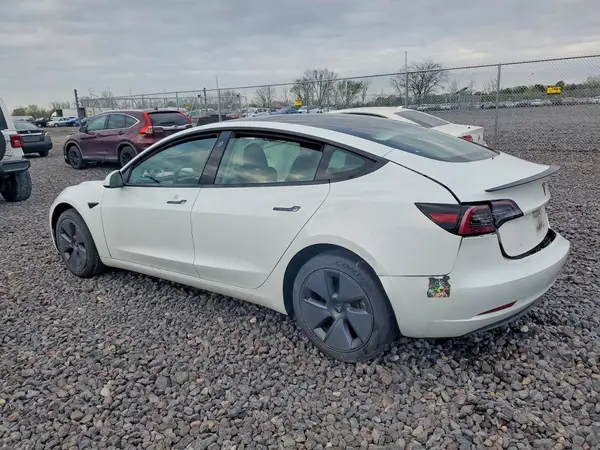 5YJ3E1EA8PF493508 2023 TESLA MODEL 3 - Image 2