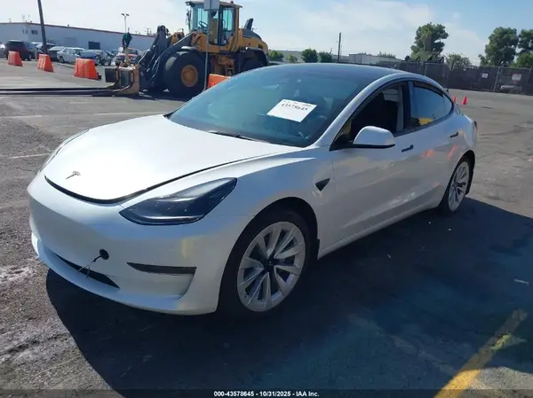 5YJ3E1EA8PF495694 2023 TESLA MODEL 3 - Image 2