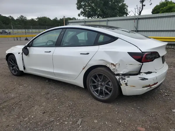 5YJ3E1EA8PF497252 2023 TESLA MODEL 3 - Image 2