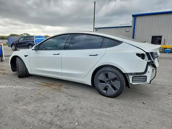 5YJ3E1EA8PF504989 2023 TESLA MODEL 3 - Image 2