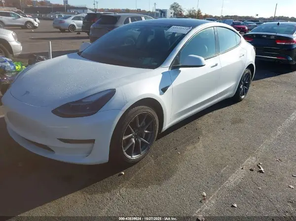 5YJ3E1EA8PF509335 2023 TESLA MODEL 3 - Image 2