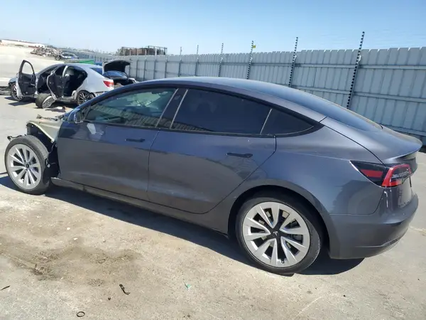 5YJ3E1EA8PF512512 2023 TESLA MODEL 3 - Image 2