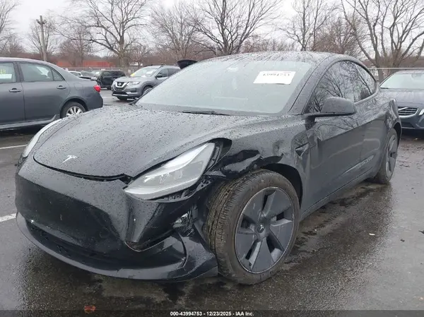 5YJ3E1EA8PF512543 2023 TESLA MODEL 3 - Image 2