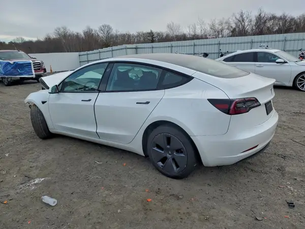 5YJ3E1EA8PF513398 2023 TESLA MODEL 3 - Image 2