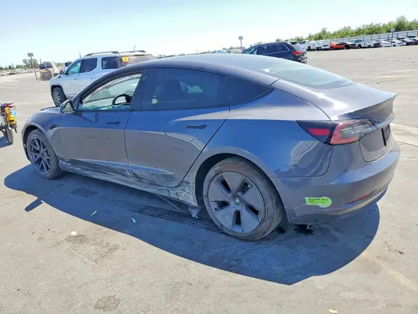 5YJ3E1EA8PF516236 2023 TESLA MODEL 3 - Image 2