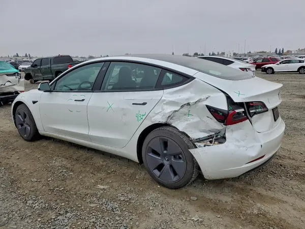 5YJ3E1EA8PF540584 2023 TESLA MODEL 3 - Image 2