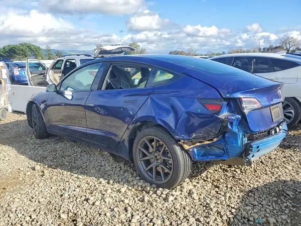 5YJ3E1EA8PF542321 2023 TESLA MODEL 3 - Image 2