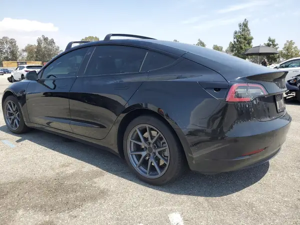 5YJ3E1EA8PF543713 2023 TESLA MODEL 3 - Image 2