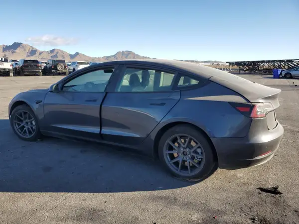 5YJ3E1EA8PF545672 2023 TESLA MODEL 3 - Image 2