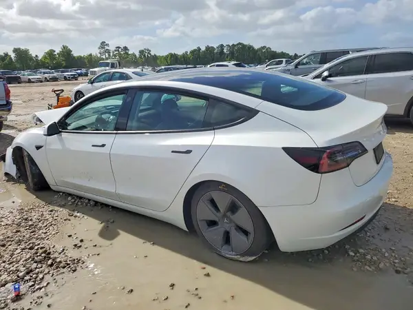 5YJ3E1EA8PF546384 2023 TESLA MODEL 3 - Image 2