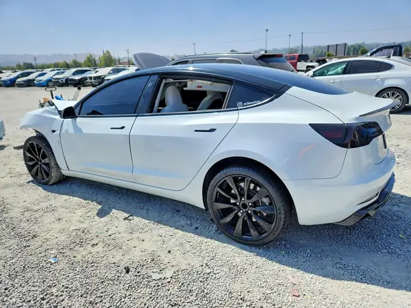 5YJ3E1EA8PF548748 2023 TESLA MODEL 3 - Image 2