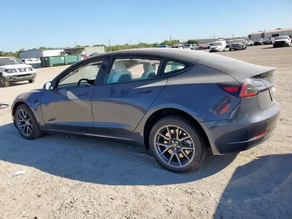 5YJ3E1EA8PF551620 2023 TESLA MODEL 3 - Image 2