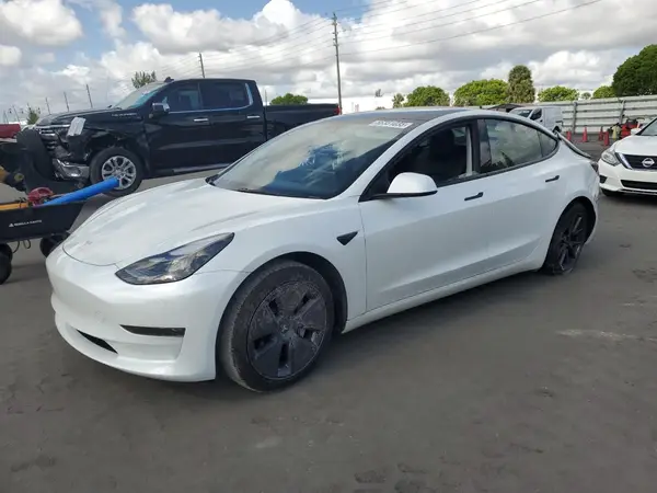 5YJ3E1EA8PF553061 2023 TESLA MODEL 3 - Image 1