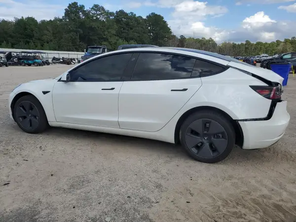 5YJ3E1EA8PF562813 2023 TESLA MODEL 3 - Image 2
