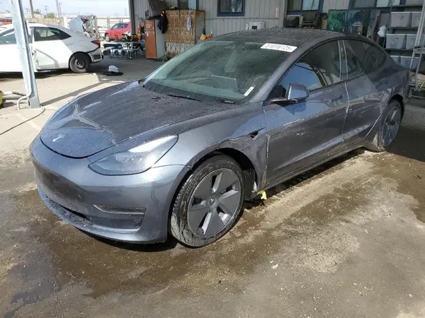 5YJ3E1EA8PF563007 2023 TESLA MODEL 3 - Image 1