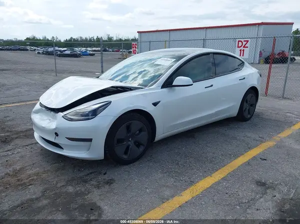 5YJ3E1EA8PF563380 2023 TESLA MODEL 3 - Image 2