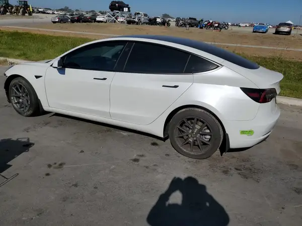 5YJ3E1EA8PF564156 2023 TESLA MODEL 3 - Image 2