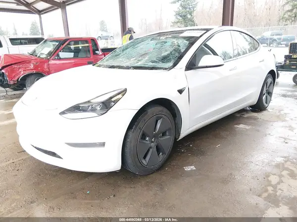 5YJ3E1EA8PF565050 2023 TESLA MODEL 3 - Image 2