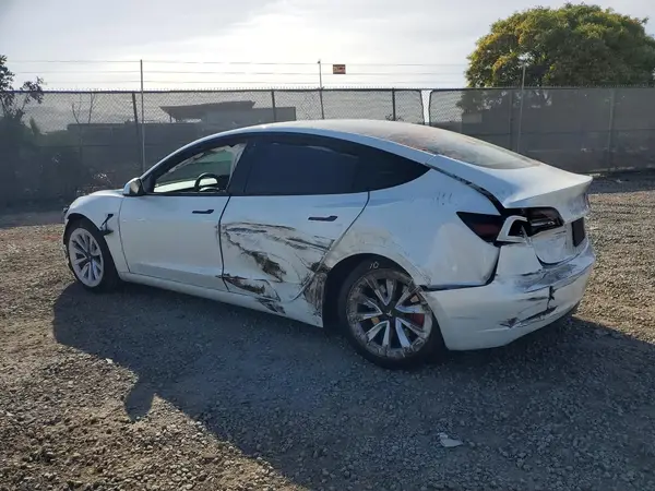 5YJ3E1EA8PF565890 2023 TESLA MODEL 3 - Image 2