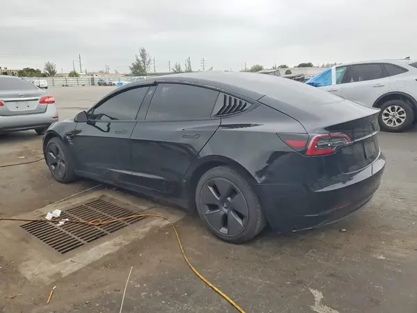 5YJ3E1EA8PF567509 2023 TESLA MODEL 3 - Image 2