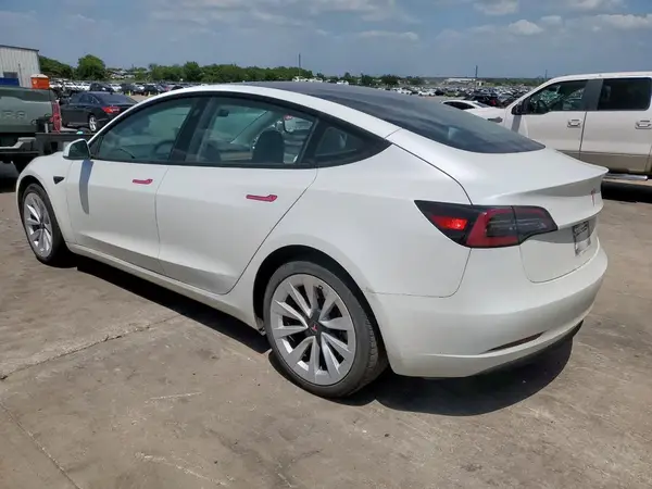 5YJ3E1EA8PF567946 2023 TESLA MODEL 3 - Image 2