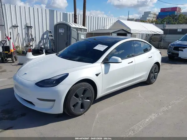 5YJ3E1EA8PF569941 2023 TESLA MODEL 3 - Image 2