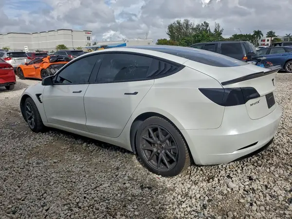 5YJ3E1EA8PF571415 2023 TESLA MODEL 3 - Image 2