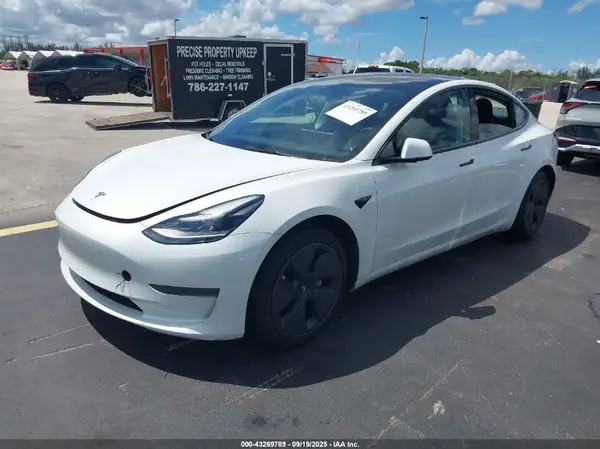 5YJ3E1EA8PF578493 2023 TESLA MODEL 3 - Image 2